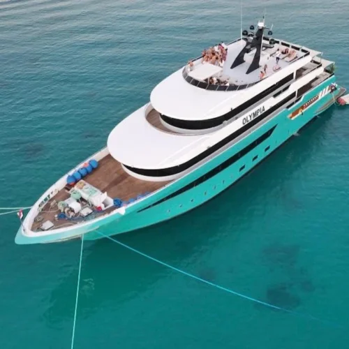 Exterior view of MY Olympia on the Red Sea during the 8-day Red Sea Discovery liveaboard from Hurghada