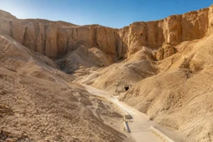 Valley of the Kings: Evolution of New Kingdom Royal Tomb Architecture